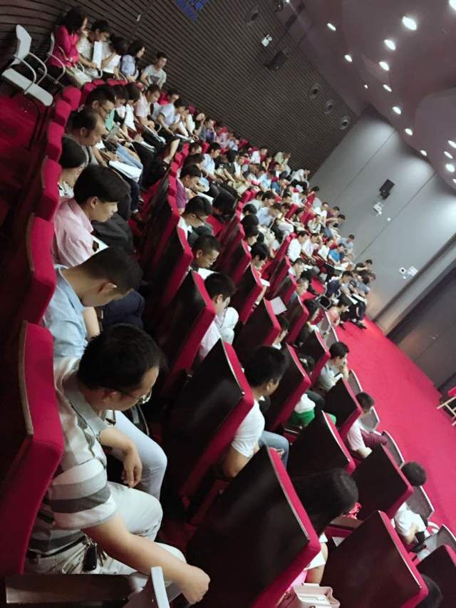 太陽能智慧路燈，太陽能路燈廠家，太陽能路燈價(jià)格