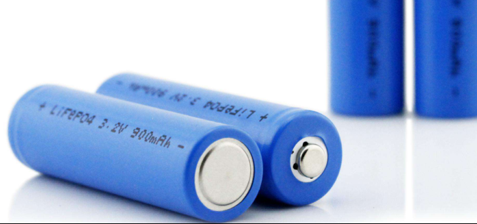 太陽(yáng)能路燈鋰電池對(duì)比鉛酸蓄電池的好處?